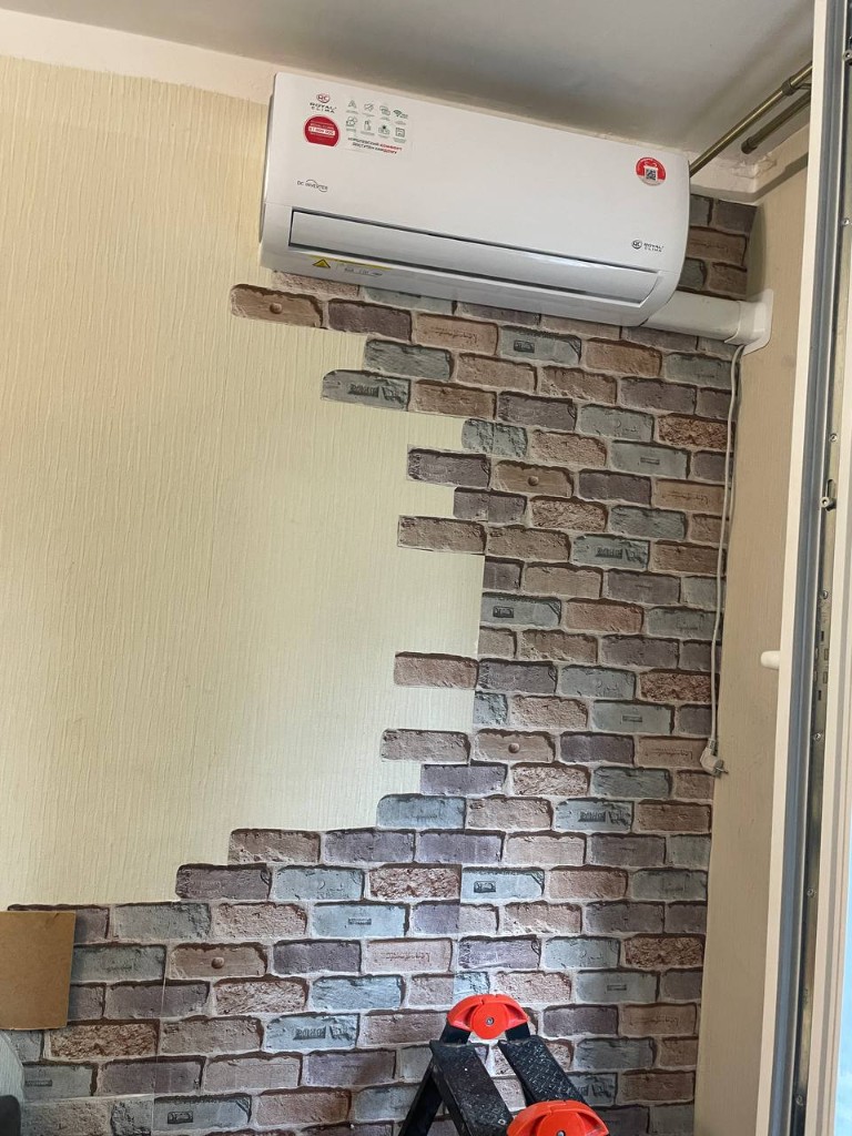 Установленный кондиционер Royal Clima